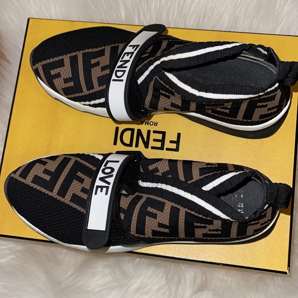Women’s fendi sneakers, size 7.5, 10/10 condition.
